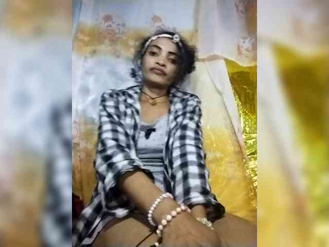 Shanya12 Live Webcam on BongaCams