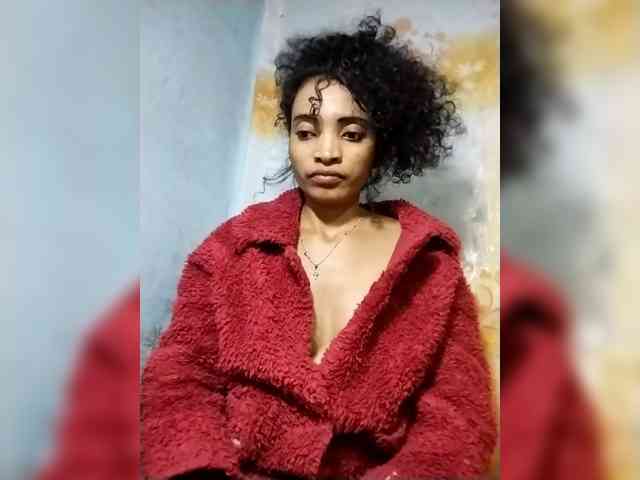 Shanya12 webcam