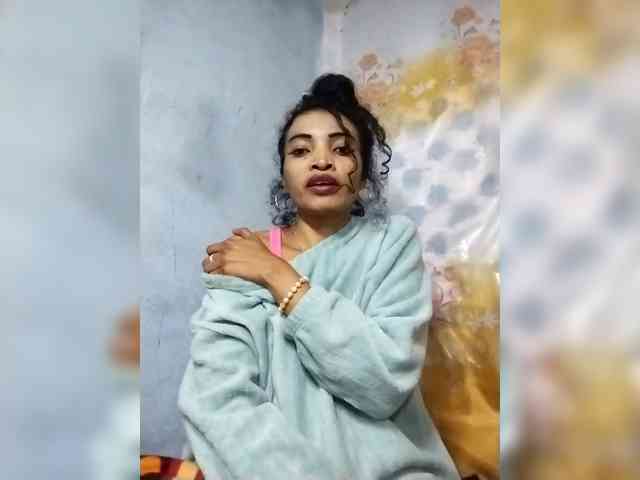 Shanya12 webcam