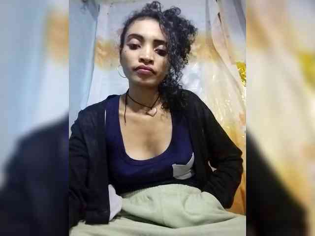 Shanya12 webcam