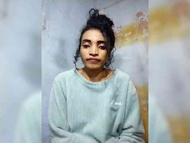 Shanya12 webcam