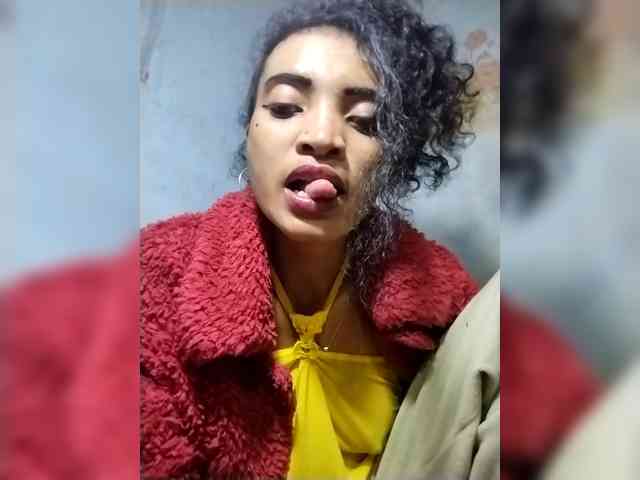 Shanya12 webcam