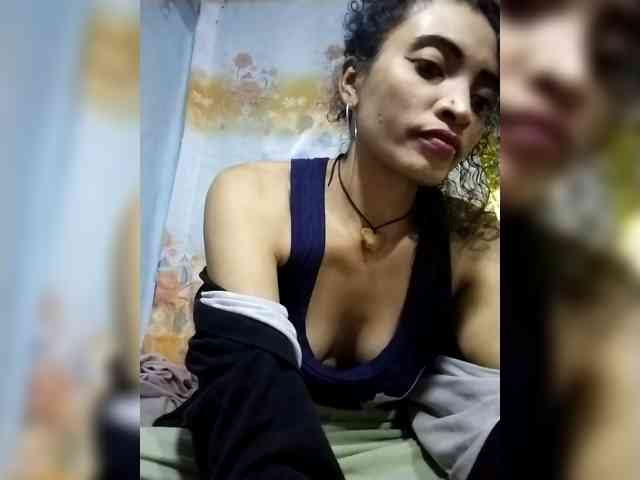 Shanya12 webcam