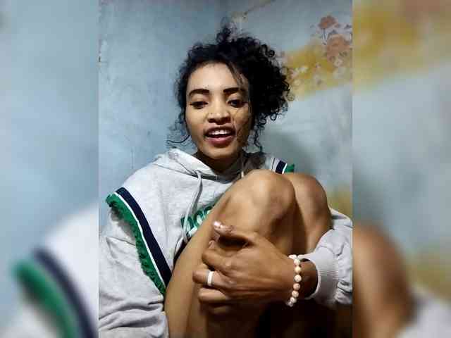 Shanya12 webcam