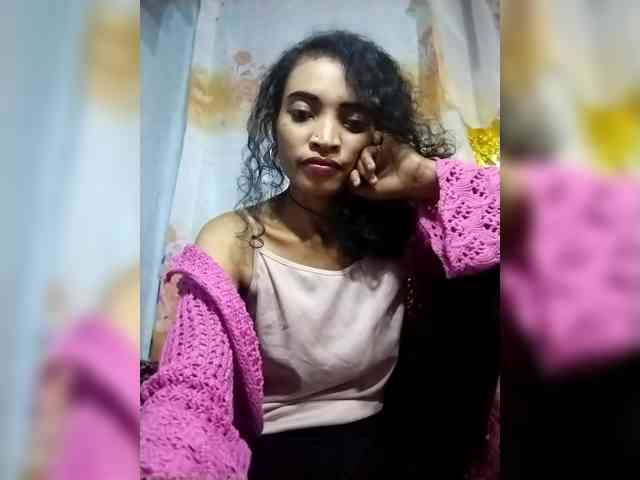 Shanya12 webcam