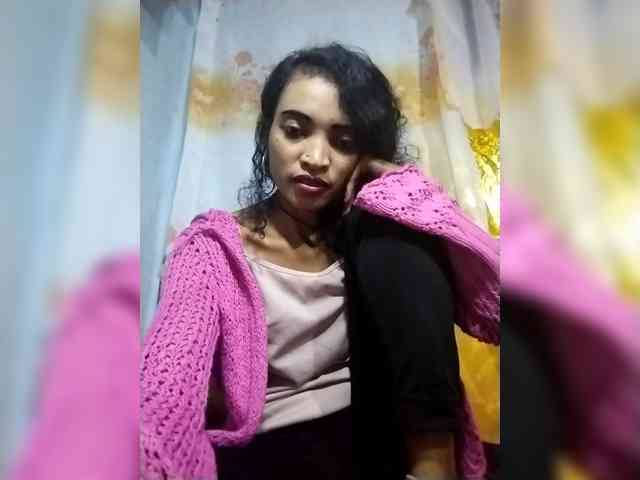 Shanya12 webcam