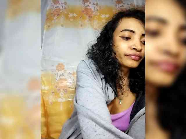 Shanya12 Live Webcam on BongaCams