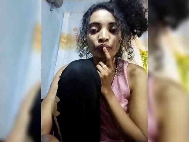 Shanya12 webcam