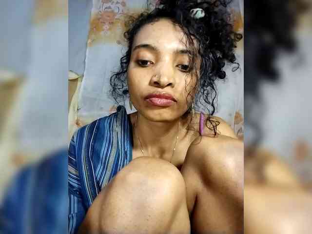 Shanya12 webcam