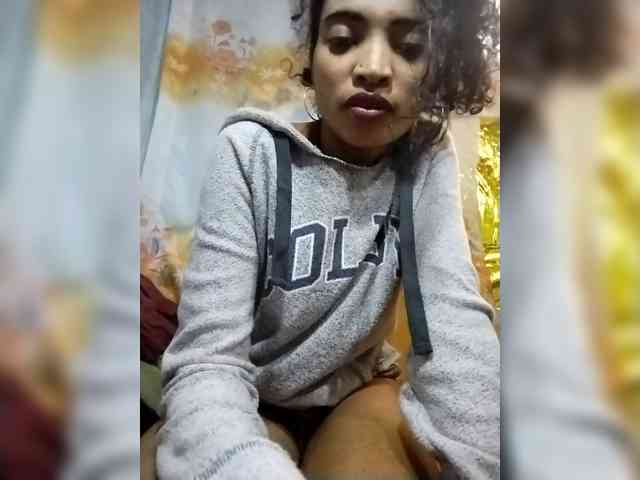 Shanya12 webcam