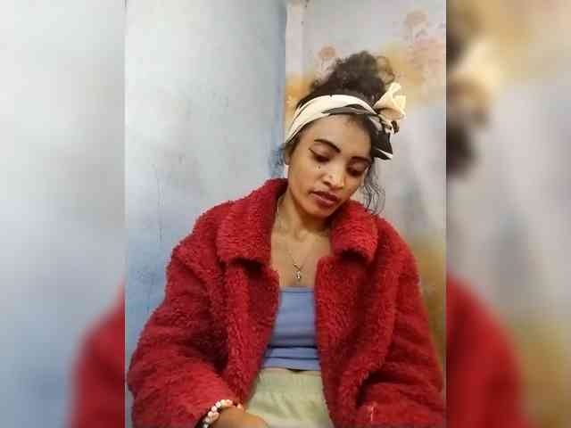 Shanya12 webcam