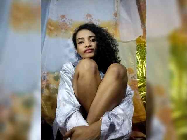 Shanya12 webcam