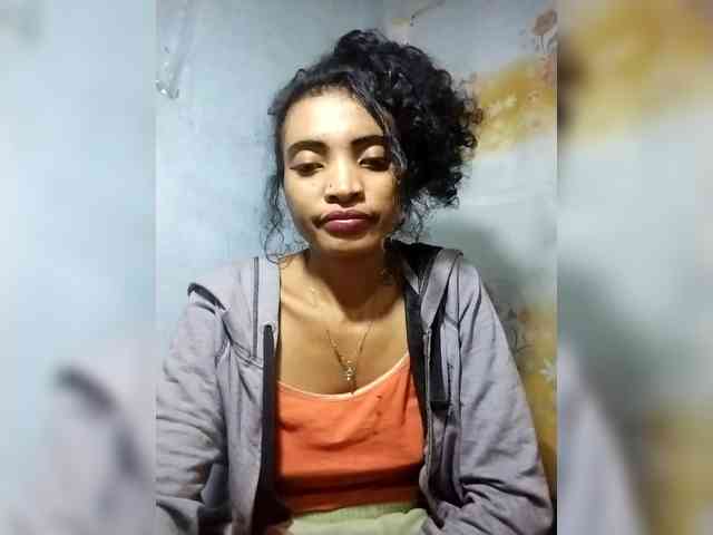 Shanya12 webcam