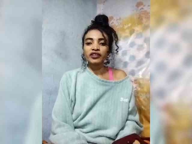 Shanya12 webcam