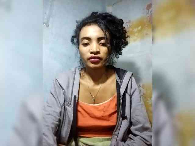 Shanya12 webcam