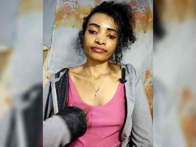 Shanya12 webcam
