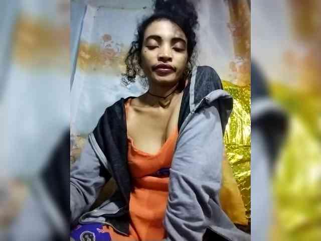 Shanya12 webcam