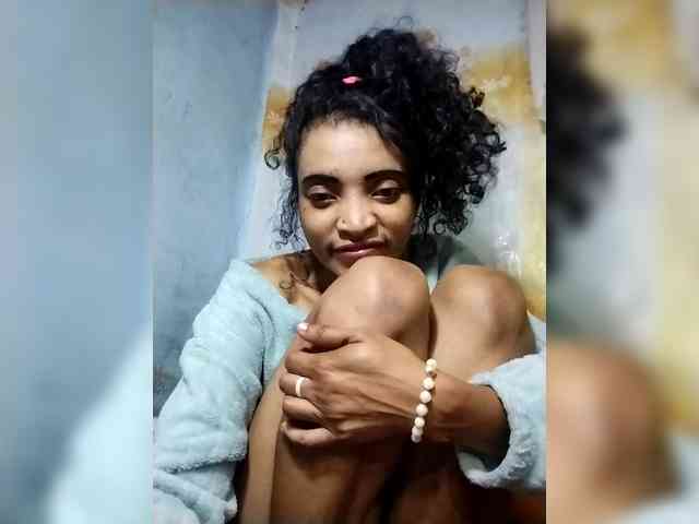 Shanya12 webcam