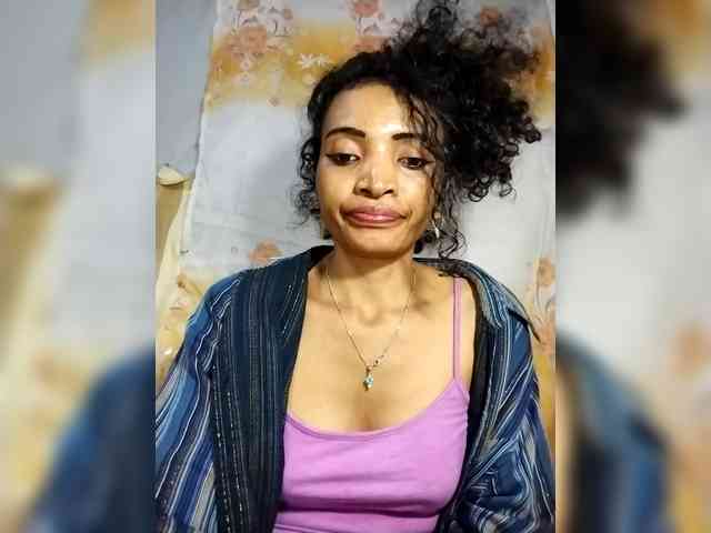 Shanya12 webcam