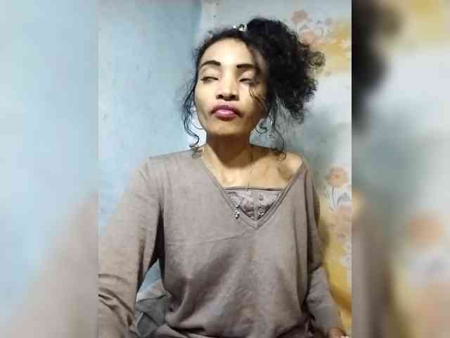 Shanya12 webcam
