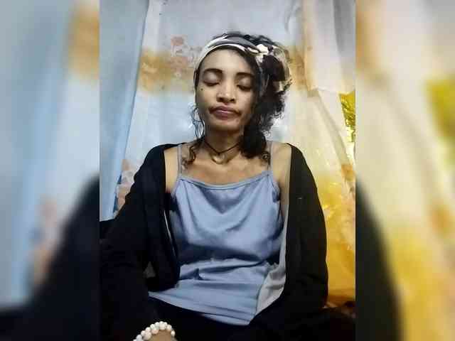 Shanya12 webcam