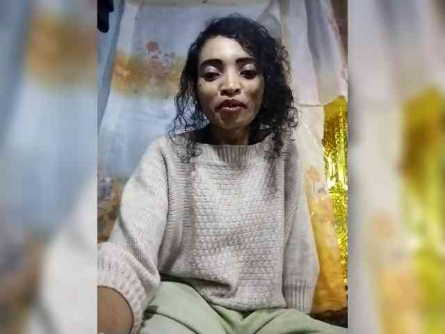 Shanya12 webcam