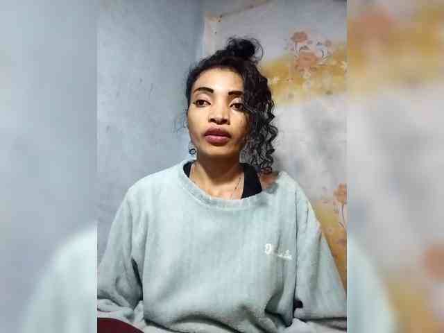 Shanya12 webcam
