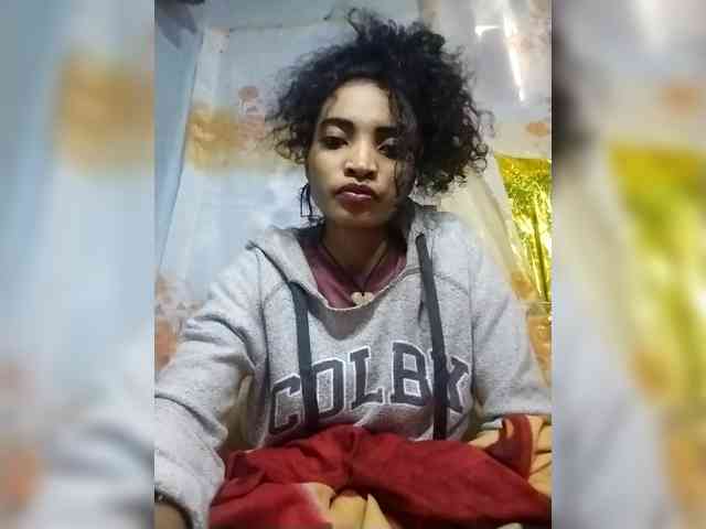 Shanya12 webcam