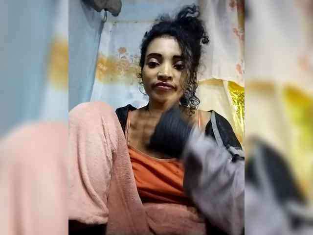 Shanya12 webcam