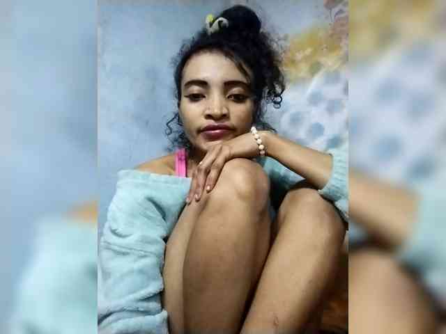 Shanya12 webcam