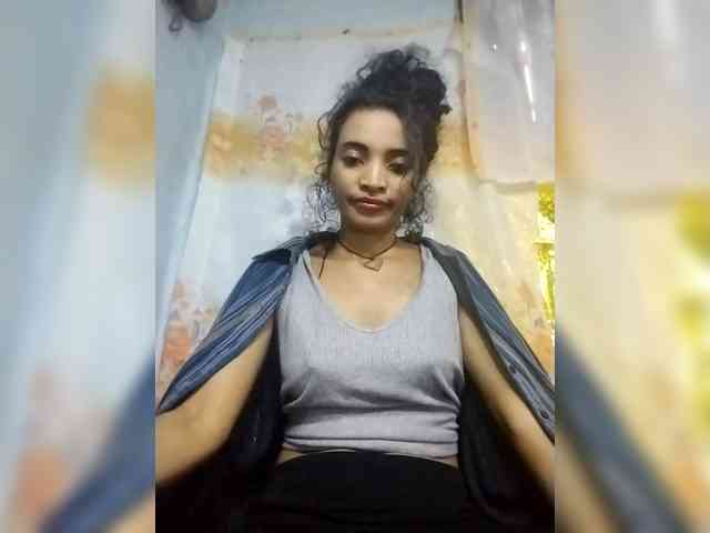 Shanya12 webcam