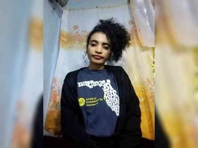 Shanya12 webcam