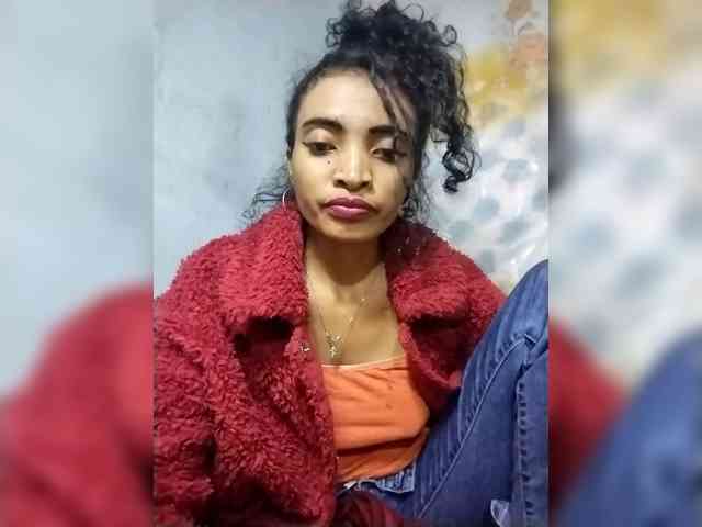 Shanya12 webcam