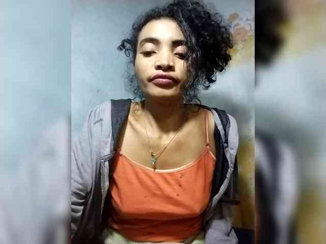 Shanya12 webcam