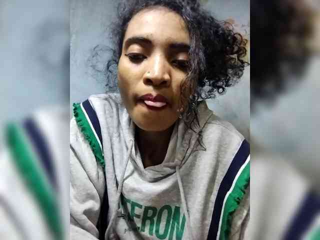 Shanya12 webcam