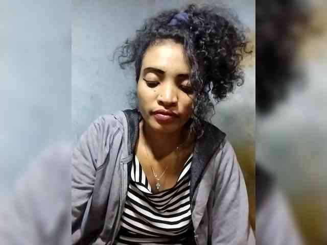 Shanya12 webcam