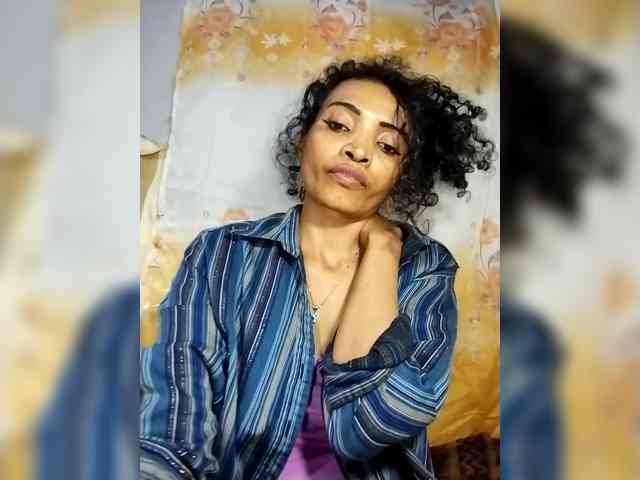 Shanya12 webcam