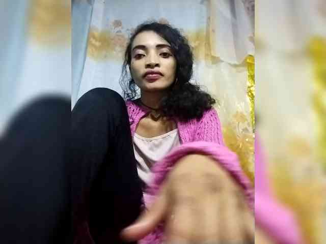 Shanya12 webcam