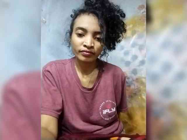 Shanya12 webcam