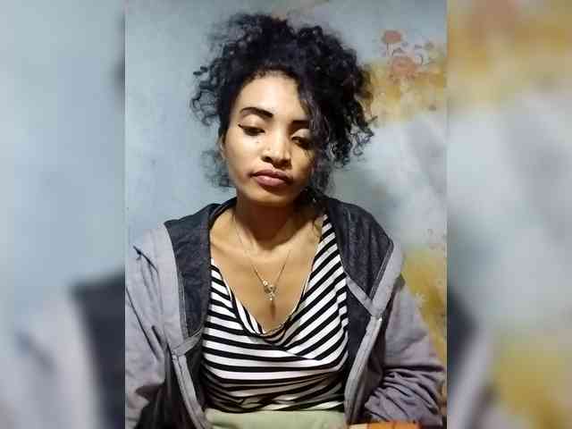 Shanya12 webcam