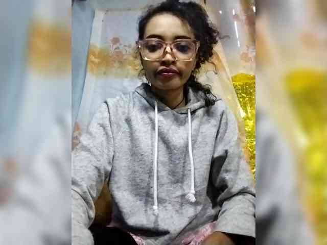 Shanya12 webcam