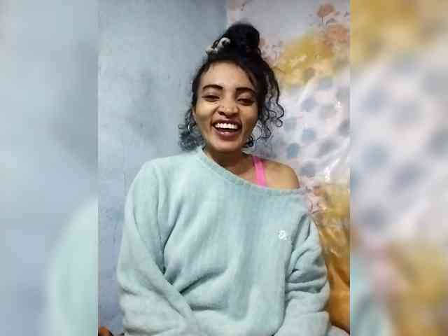 Shanya12 webcam