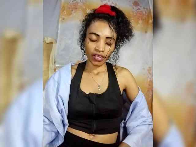 Shanya12 webcam