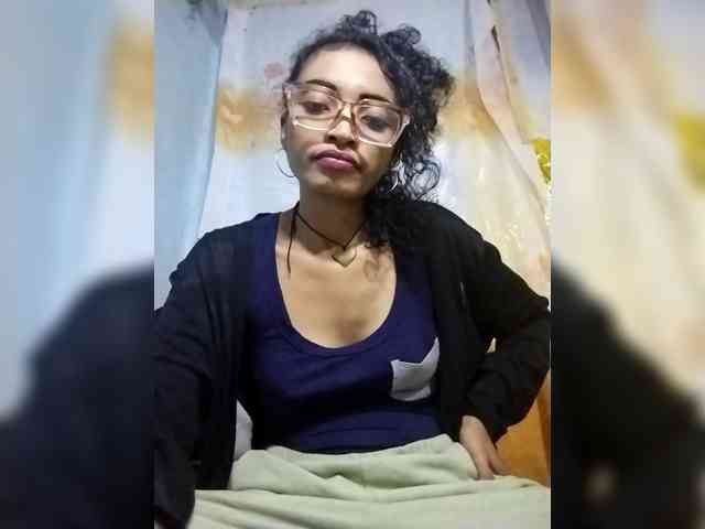 Shanya12 webcam
