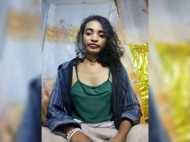 Shanya12 webcam