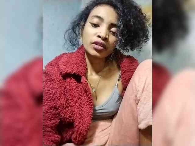 Shanya12 webcam