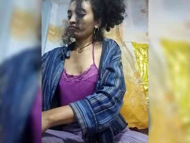 Shanya12 webcam