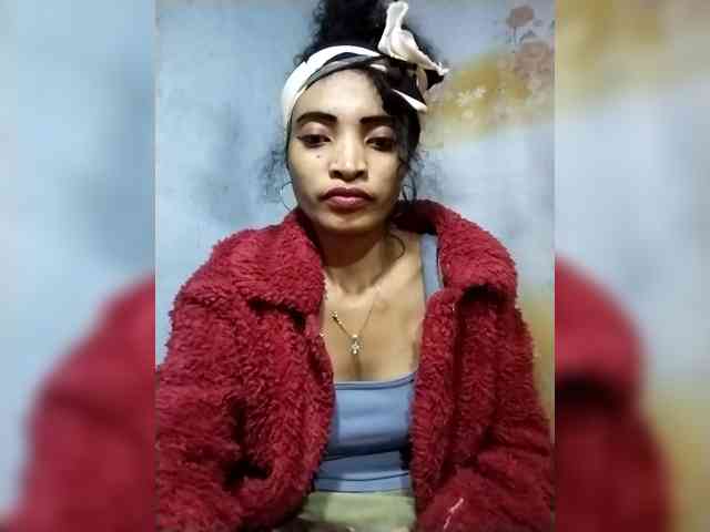 Shanya12 webcam