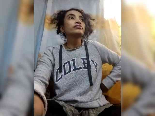 Shanya12 webcam