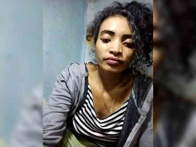 Shanya12 webcam